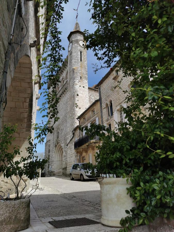 Maison De Charme Spacieuse, Terrasse Et Vue Sur La Place Монфланкен Экстерьер фото